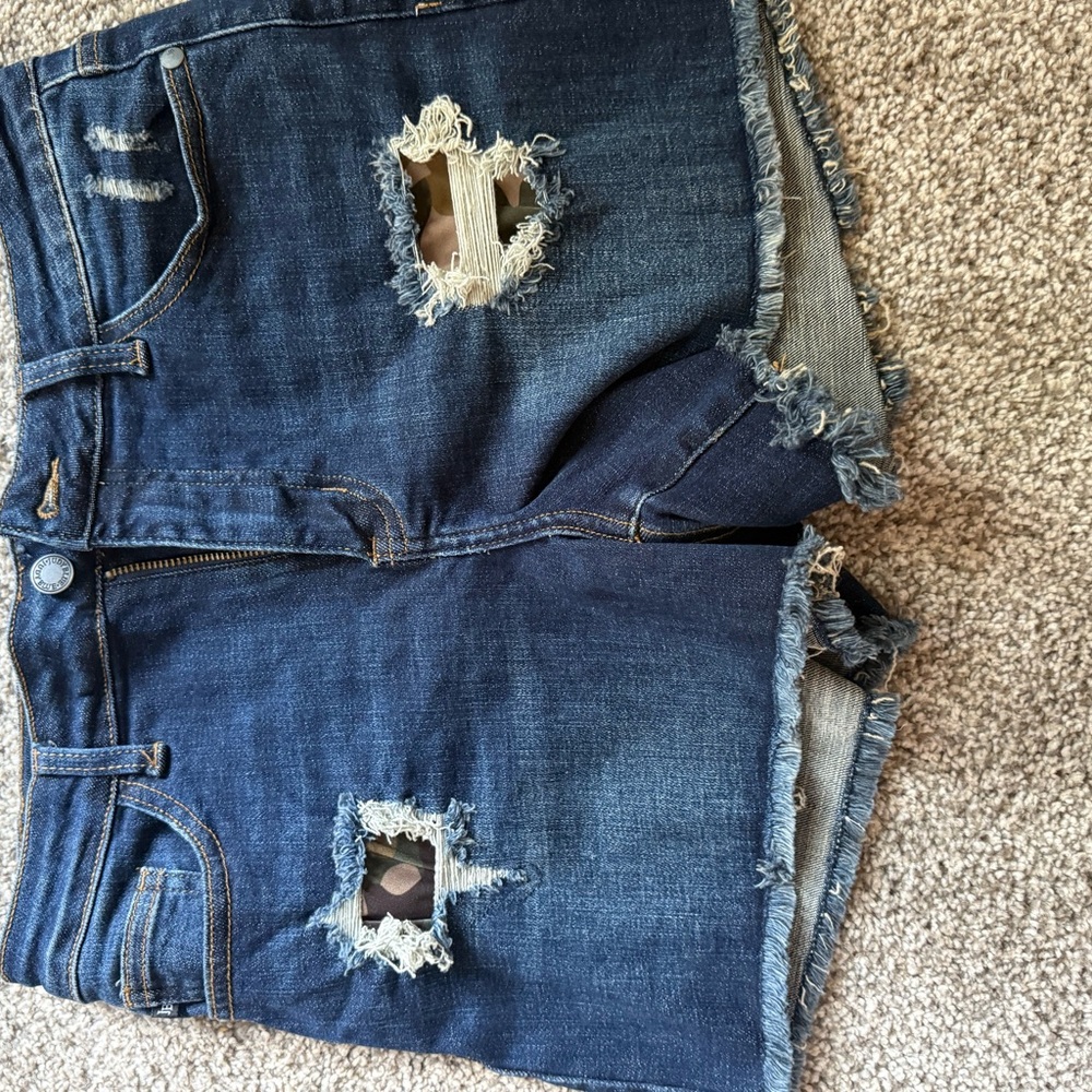 Judy Blue Distressed Blue Jeans with Natural Rips